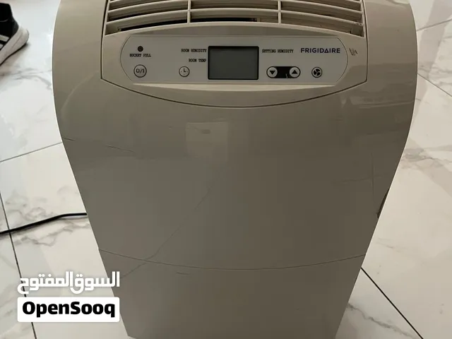 Frigidaire FD30E 30L Dehumidifier – Excellent Condition