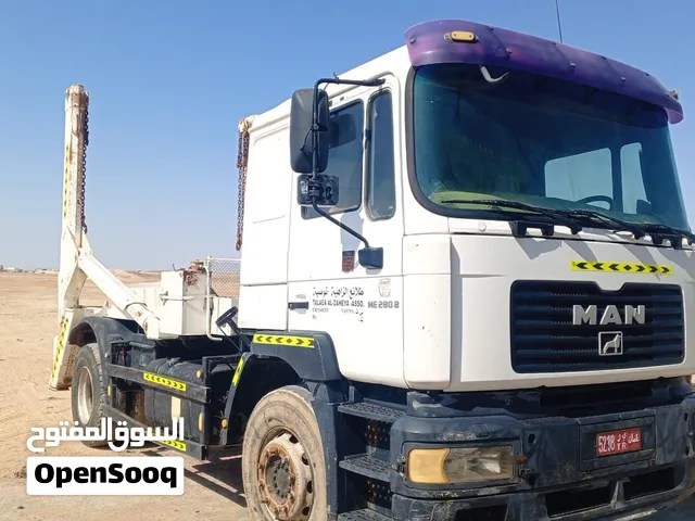 Used 2002 MAN Skip Loader for sale