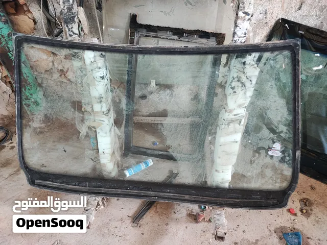 زجاج امامي الاصلي e39 فيا خامسة