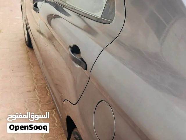 فورد فيجو 2017، صالون/سيدان، رمادي، مستعملة بحالة ممتازة مع تأمين وخالية من الحوادث
