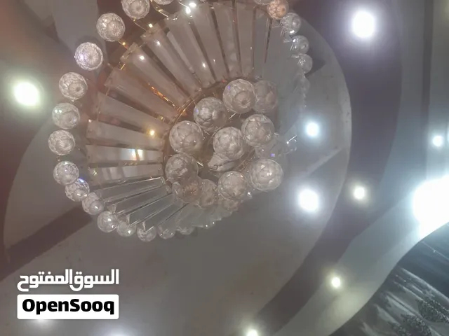 ثريات سقف.