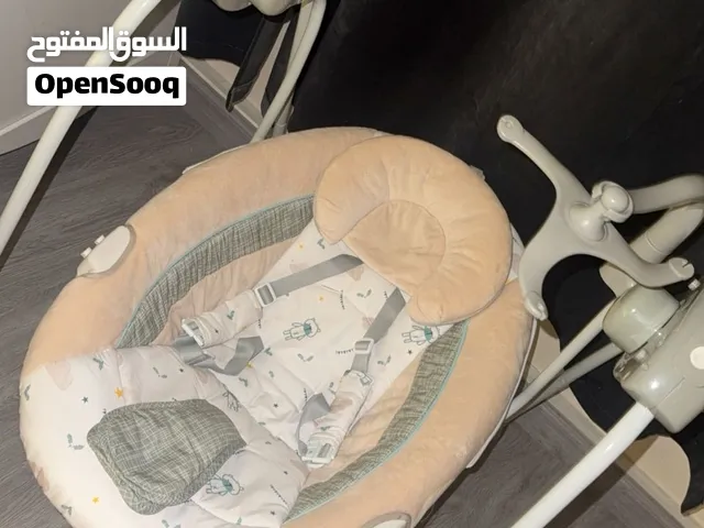 سرير هزاز للأطفال