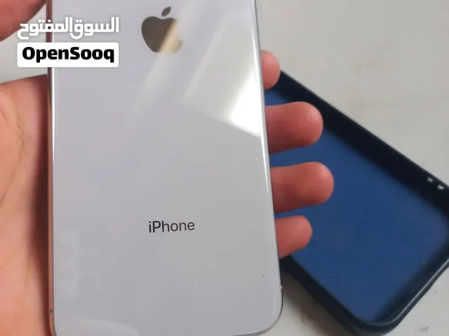 أيفون اكس مش مغير شي في بقعة صغيره فالشاشة فقط