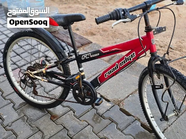 بايسكل حلو نضيف بس يحتاجله شويه تعديلات حجمه 24 الي يحب يعرف السعر خاص جدا جدا مناسب مستعجل عله بيعت
