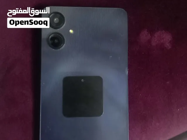 Samsung Galaxy A06 64GB للبيع الجهاز نظيف جدا والشاشة بدون خدوش ما تغير فيه اشي وكلشي شغال تمام