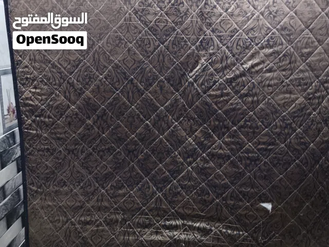 فرشة تخت قياس مترين ب180للبيع