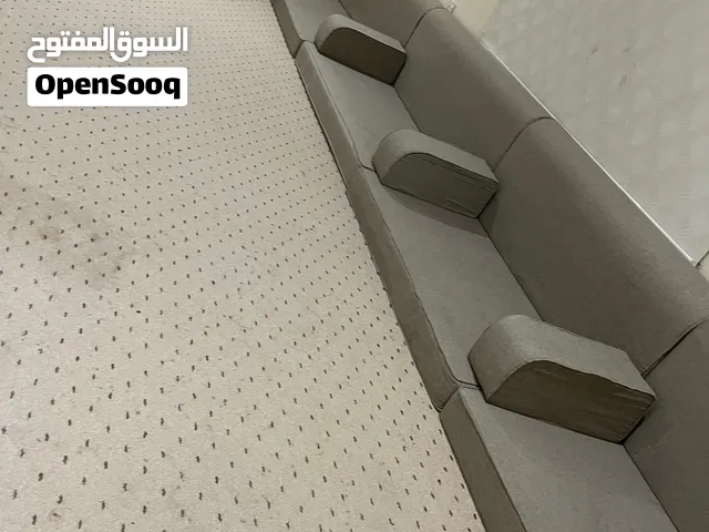 جلسة ارضية نظيفة بيعة مستعجلة