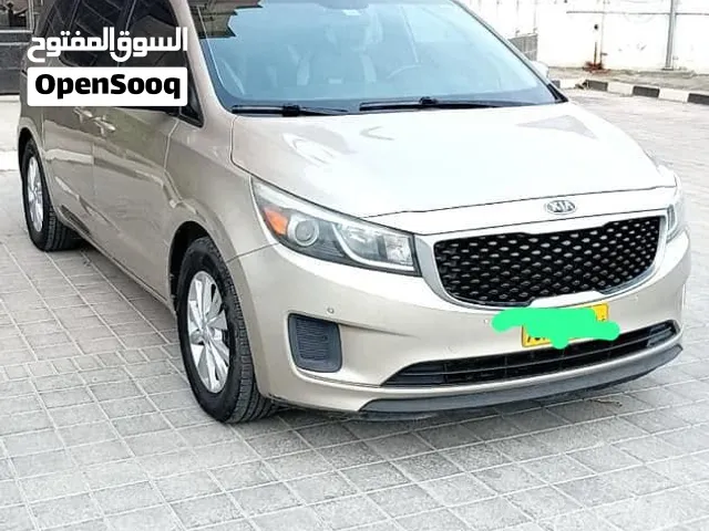 Used Kia Sedona in Muscat