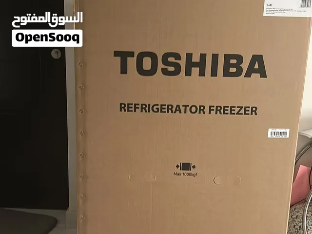 للبيع ثلاجه توشيبا جديده لم تفتح وفرن مستعمل
