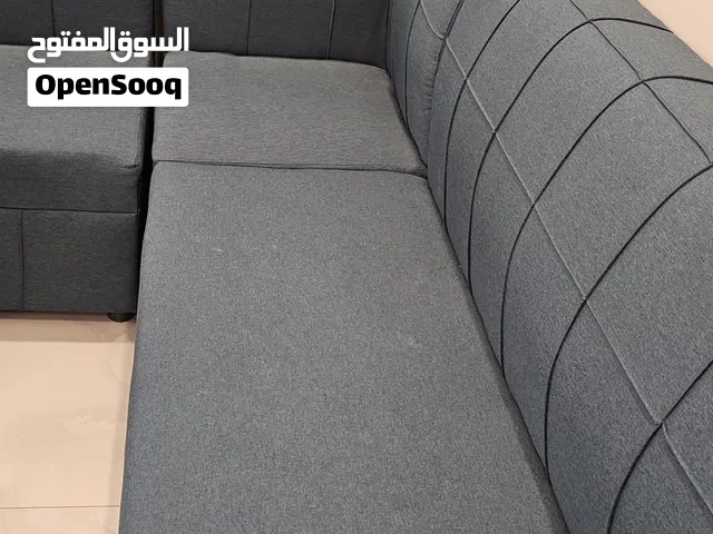 جلسة عربيه تكفي لعدد 14 شخص .  استخدام بسيط بمبلغ 200 دينار