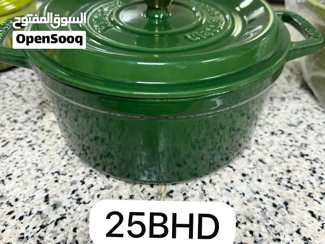 ENAMEL CAST IRON POT AND AIR FRYER