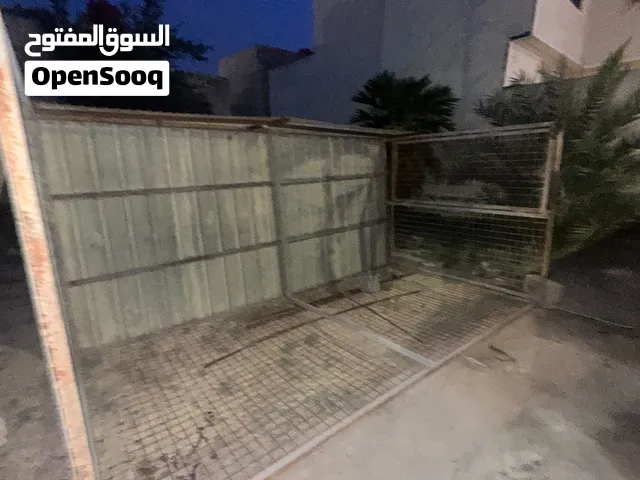 قفص مولد حديدي كبير