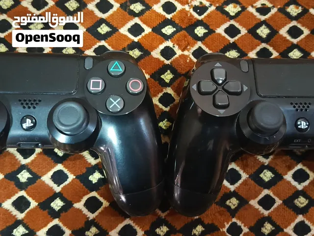 بدأت بلاي ستيشن فور اصلي