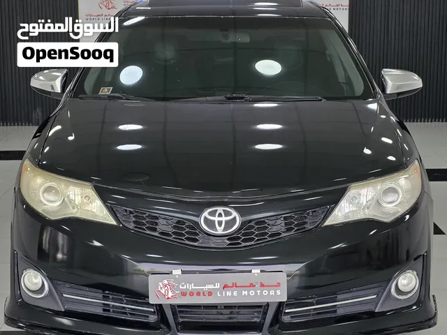 تويوتا كامري 2013 ياللون الأسود الملكي والداخلية الجميلة اقتصادية اعتمادية عائلية للاستخدام اليومي..
