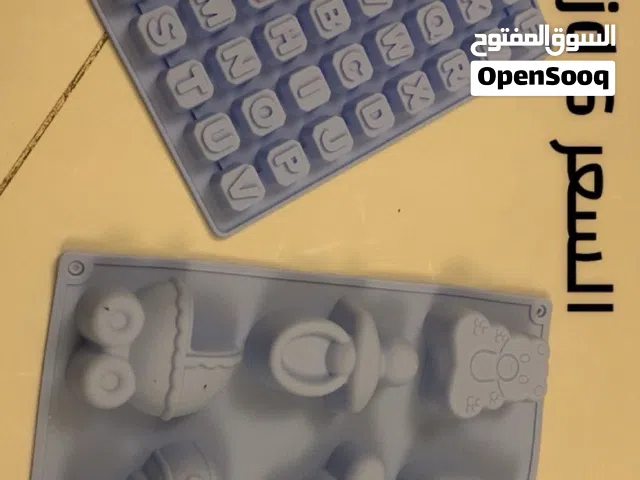للبيع مستلزمات وقوالب الشمع والصابون والريز