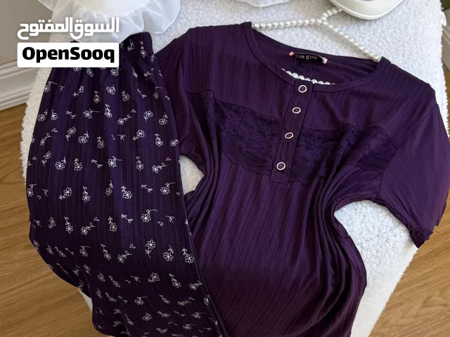 ملابس نسائيه