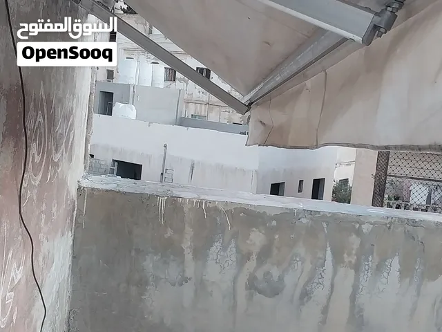 مظليه متحركه للمحلات والمنازل بحاله جيده