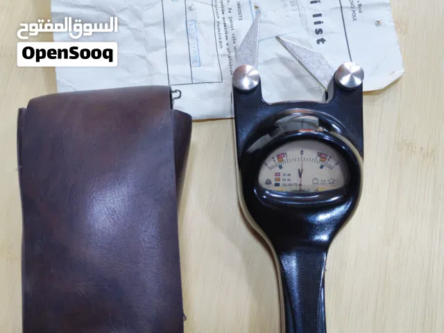 مقياس جهد بطاريات (Battery Load Tester)