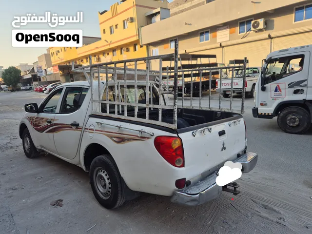 mitsubishi pickup