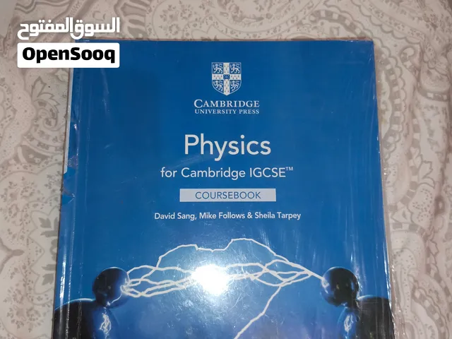 Physics Cambridge IGCSE Coursebook Third edition with Digital Access Included and brand new