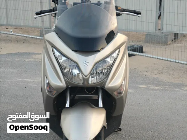 Suzuki burgman 200