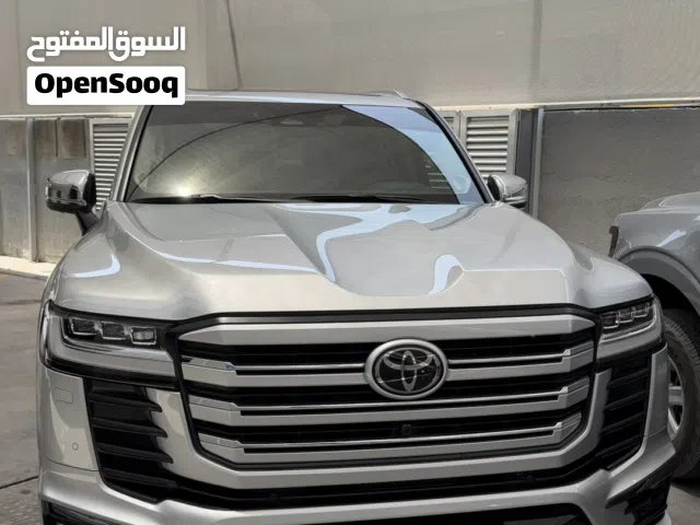 2025 تويوتا لاند كروزر VXR