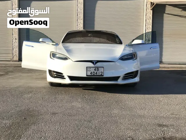Tesla Model S 2020 لون أبيض داخلي بيج بحالة ممتازة