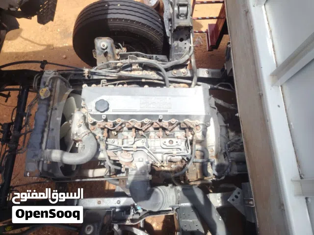 ملتقى تجار السيارات والعقارات   للبيع في الخرطوم    دفار إيسوزو موديل 2000  ماكينة فل