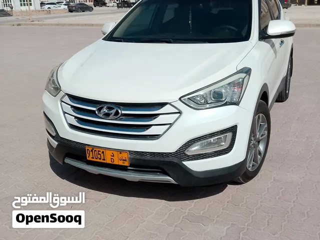 هيونداي سنتافي l 3.3L  V6 2015 للبيع بحاله جيده Hyundai Santa Fe 2015 3.3L V6 AWD GCC