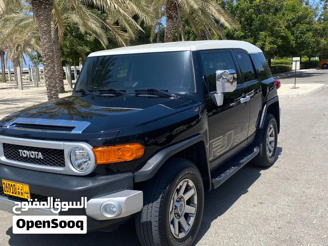 تويوتا FJ XTREME 2019 اسود مع مواصفات خليجية، اس يو في مستعملة بحالة ممتازة
