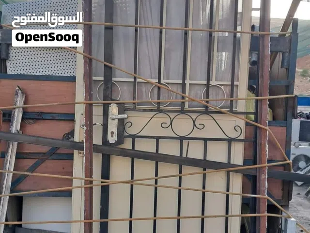 شراء جميع انواع الأبواب والحمايات باب حديد باب خشب دربزين باب ألمنيوم باب خشب