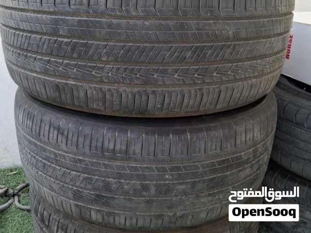 للبيع 3 اطارات رنج 18