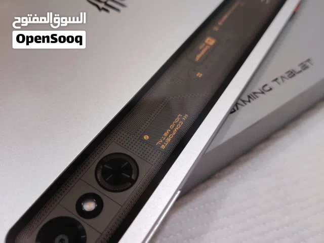 ايباد ريد ماجك استرا  ذاكره 256 رام 12+12 جهاز مكفول من كلشي  مستخدم 4 تيام فقط  ملحقات كامله