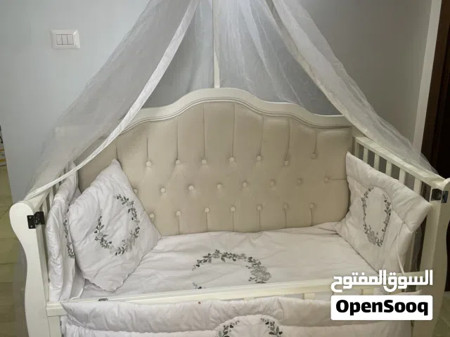 سرير خشب زان
