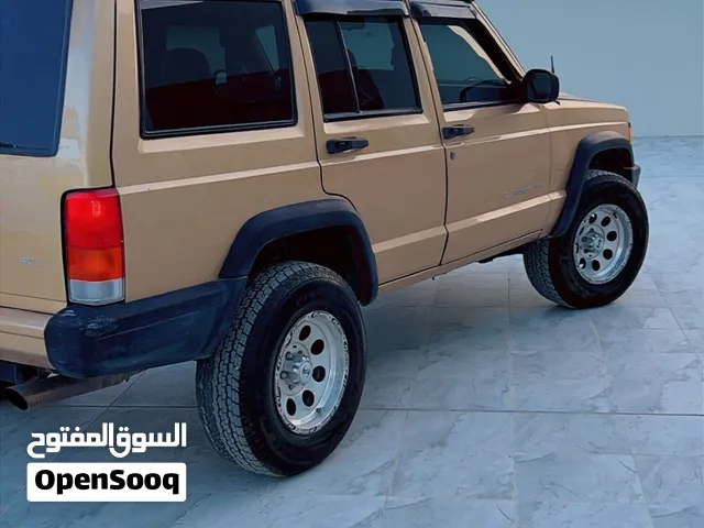 Used Jeep Cherokee in Al Sharqiya