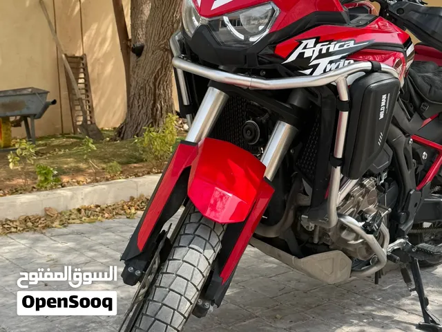 أفريكا توين 1100cc  قير عادي 2021 وارد اليابان Honda Africa Twin 1100cc – 2021