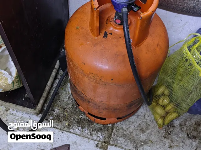 Gas cylinder and stove