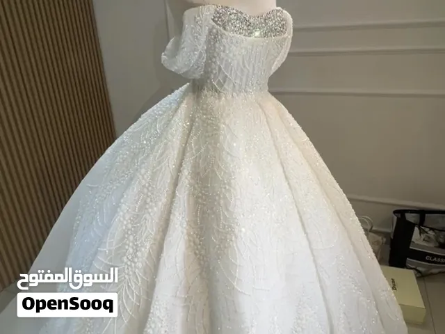 A Luxury wedding dress for sale-فستان زفاف ملوكي للبيع