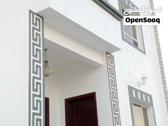 للبيع فيلا راقيه في العامرات مرتفعات السادسه