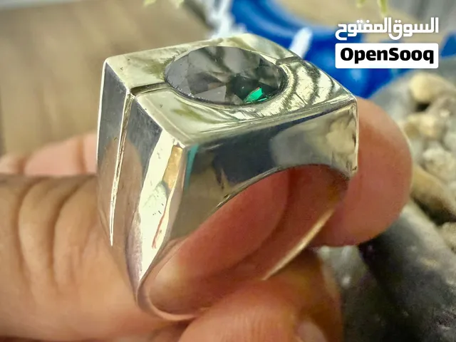 خاتم تفصيل ثقيل الفضه بالموزنايت طبيعي