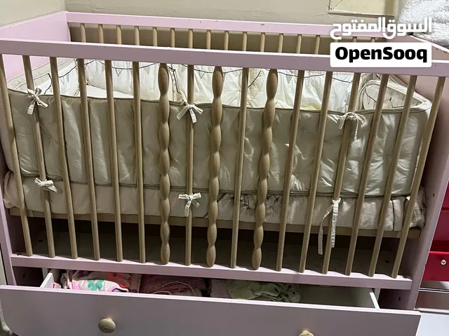 سرير من اكيا