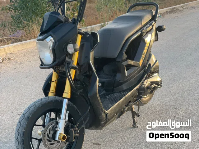 هودا زومركس 2020 . 125 سي سي