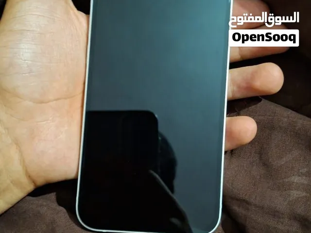 آيفون 16e من أبل بسعة 256 جيجابايت بحالة مستعملة وبلون أبيض مغيرله شاشه بطاريته 99