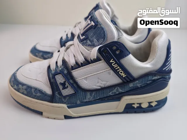 حذاء Louis Vuitton ستاتي اصلي مقاس 37 لون رائع بحالة ممتازة للبيع