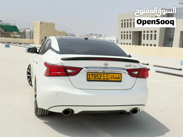 Nissan maxima , clean without accident low mileage and flexible price