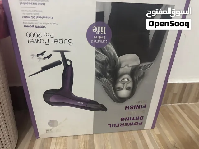 سشوار عدد ثلاث اثنين بالكرتونه وواحد بدون كرتونة بحالة الجديد
