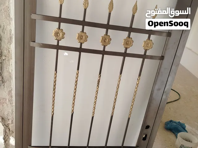 باب جديد للبيع