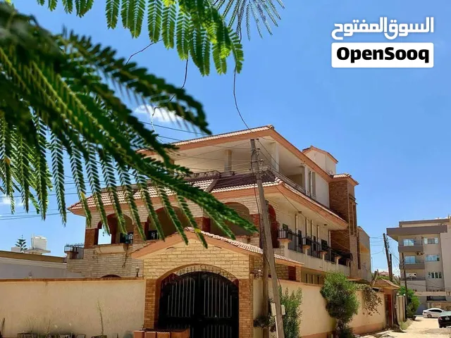 فيلا راقية  للأيجار في تاجوراء الضواحي بالقرب من جامع الفاروق ومن كلية العلوم الشرعية