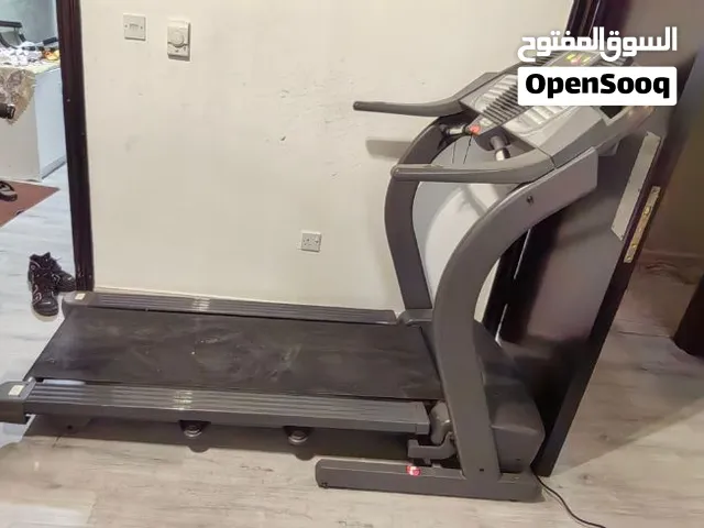 اداة مشي يوجد خلل بسيط حط سعرك وشيل