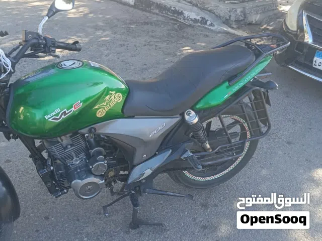 بنيللي VLC كلاسيك 200 CC لون اخضر مميز